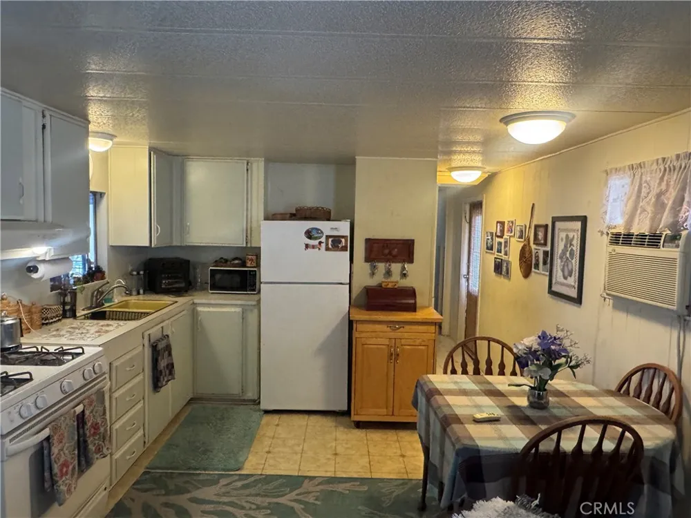 7484 Kickapoo Trail Yucca Valley, CA 92284
