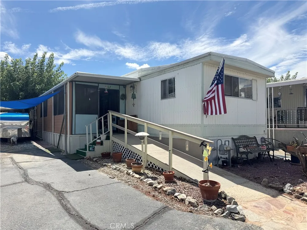 7484 Kickapoo Trail Yucca Valley, CA 92284