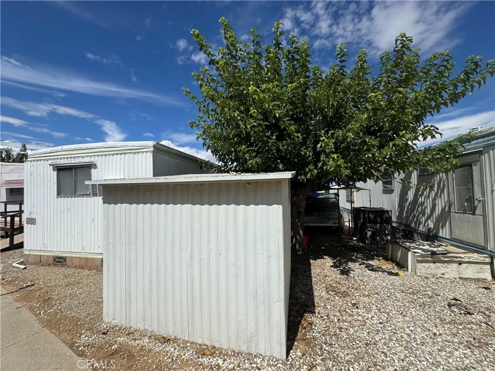 7484 Kickapoo Trail Yucca Valley, CA 92284