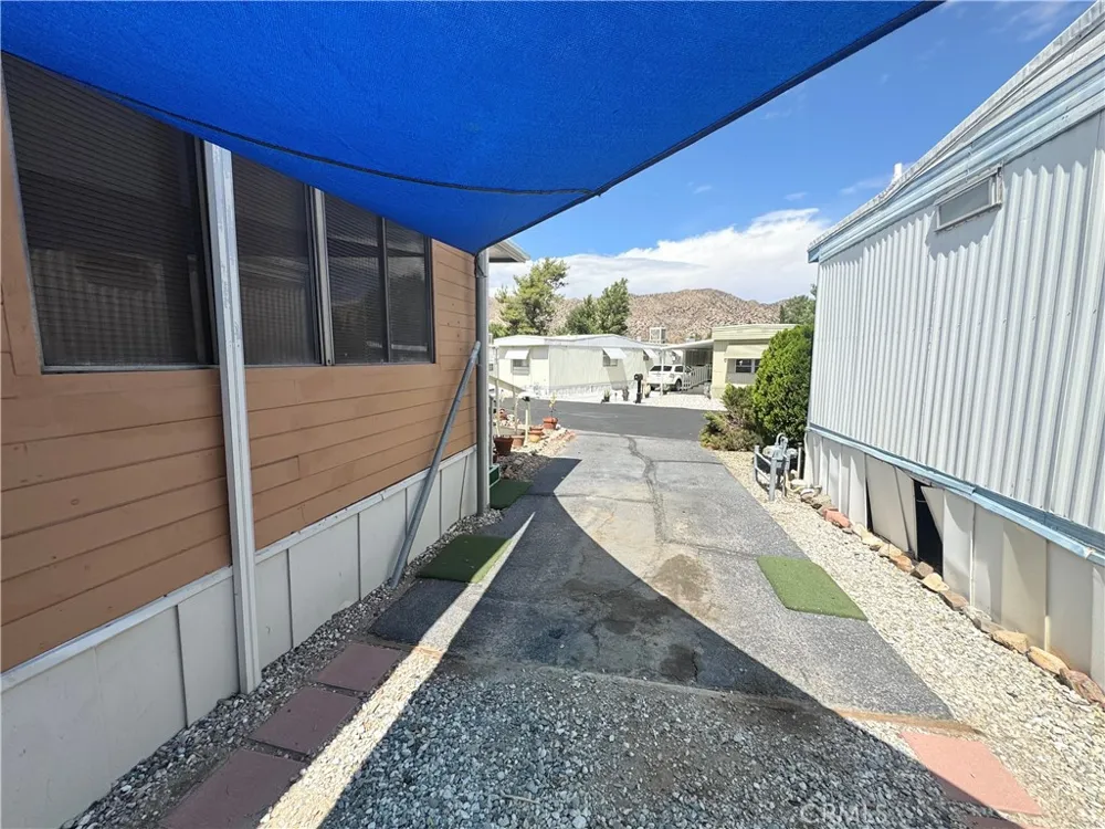 7484 Kickapoo Trail Yucca Valley, CA 92284