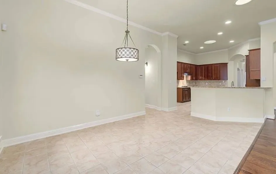 11405 Larue Belle Lane Austin, TX 78739