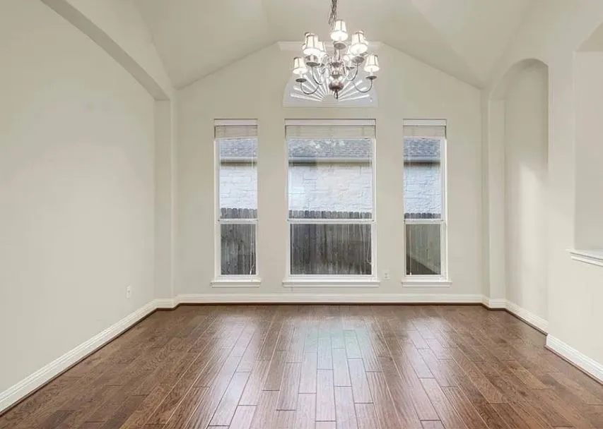 11405 Larue Belle Lane Austin, TX 78739