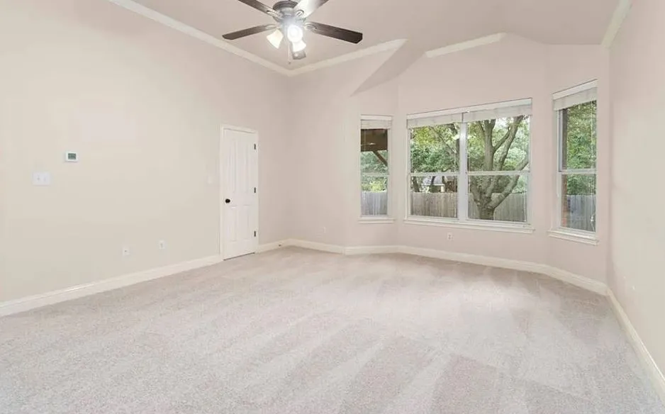 11405 Larue Belle Lane Austin, TX 78739