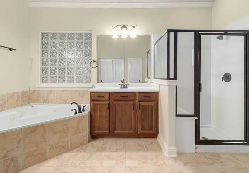 11405 Larue Belle Lane Austin, TX 78739