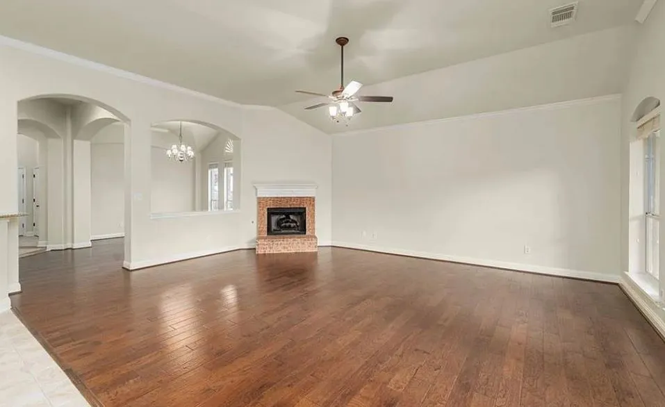 11405 Larue Belle Lane Austin, TX 78739