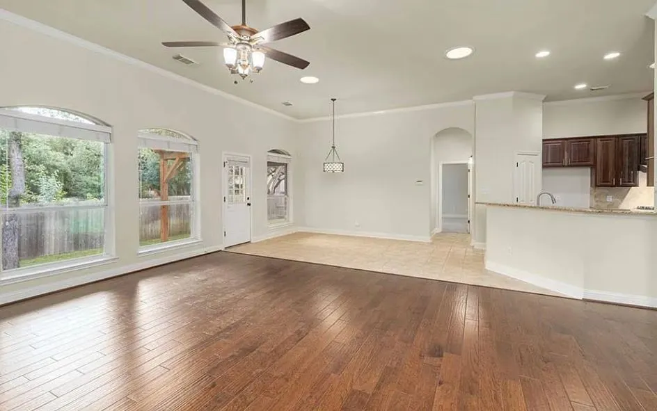 11405 Larue Belle Lane Austin, TX 78739