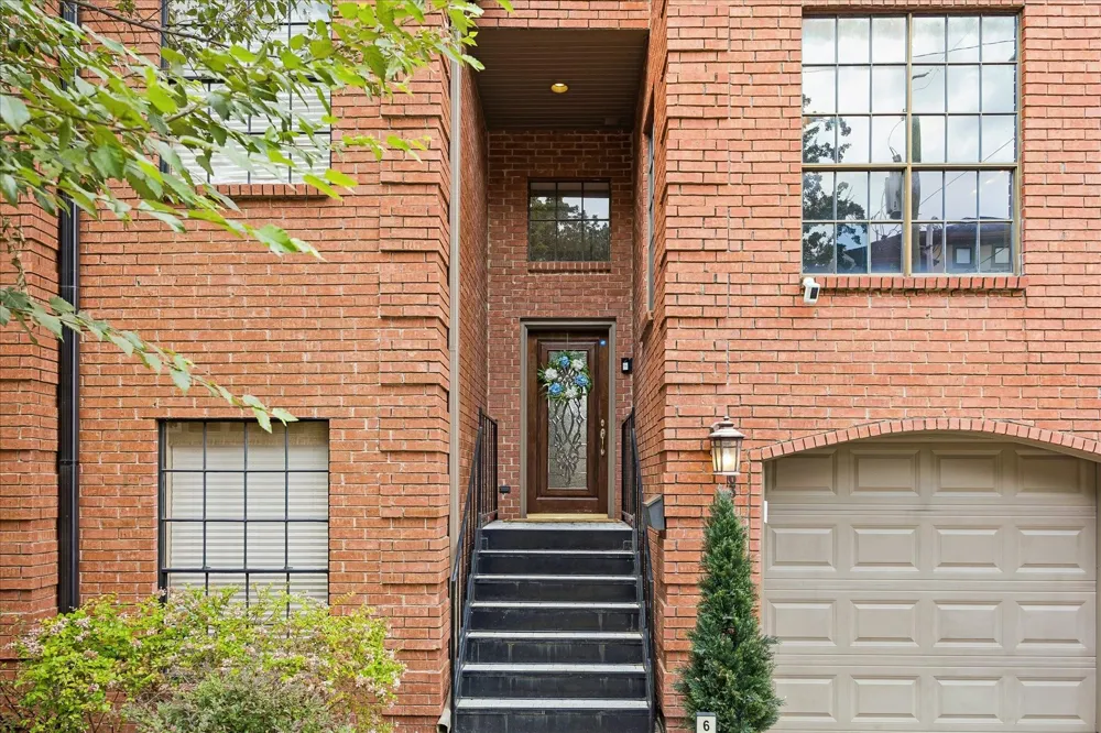 6310 Prague Street Houston, TX 77007