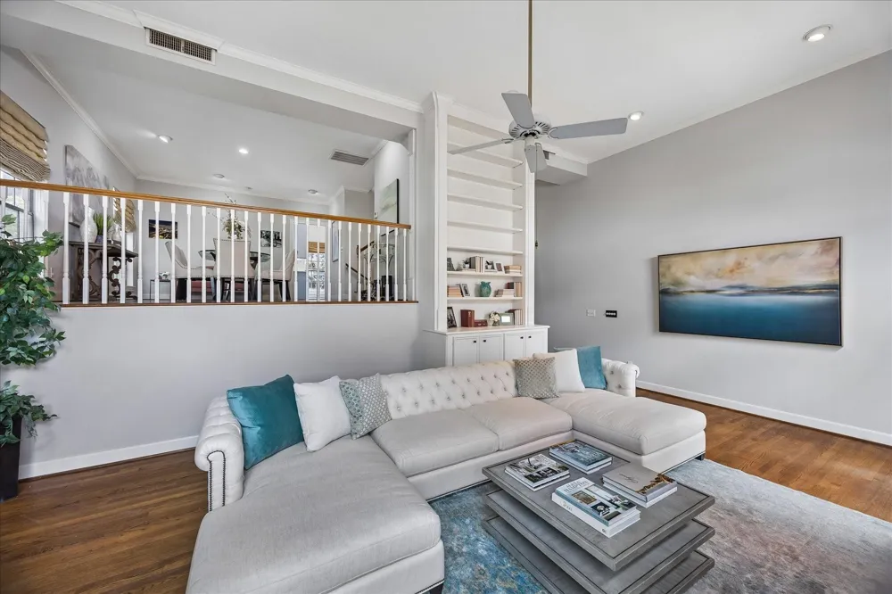 6310 Prague Street Houston, TX 77007