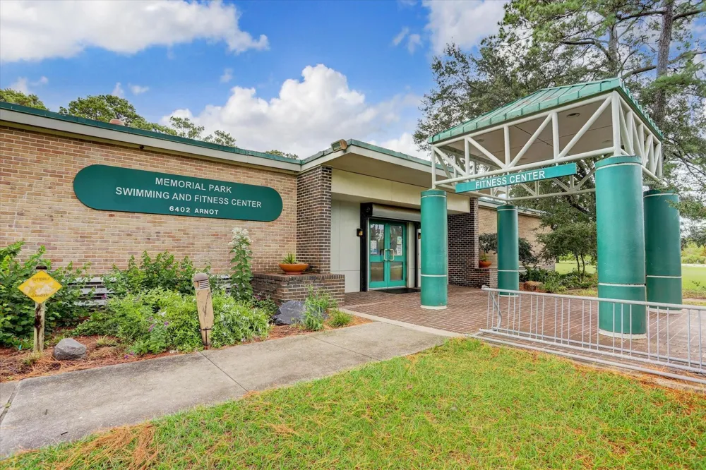 6310 Prague Street Houston, TX 77007