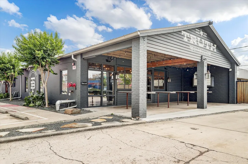6310 Prague Street Houston, TX 77007