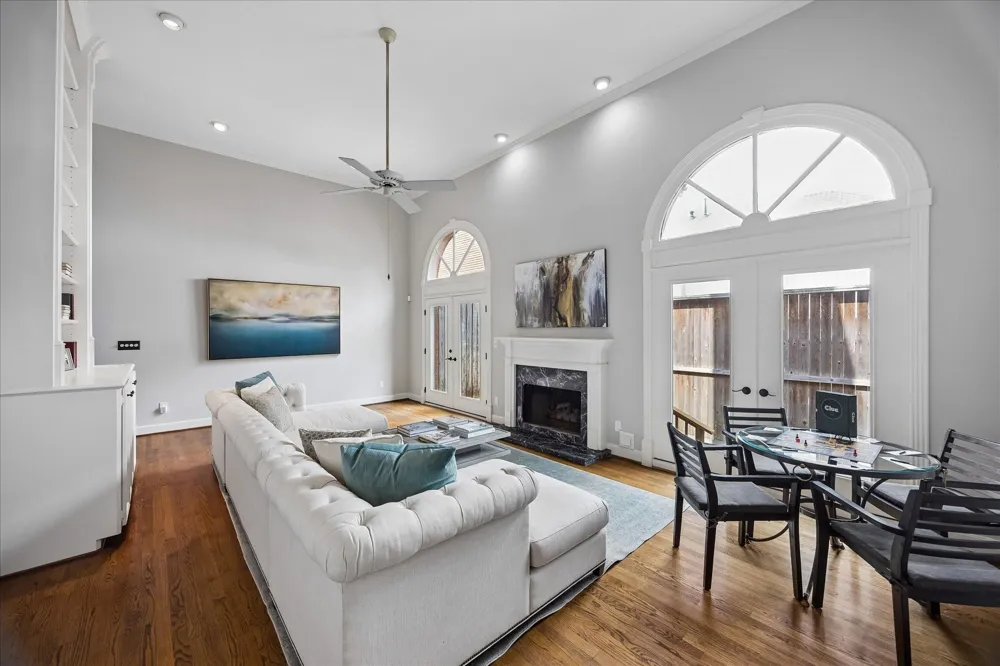 6310 Prague Street Houston, TX 77007