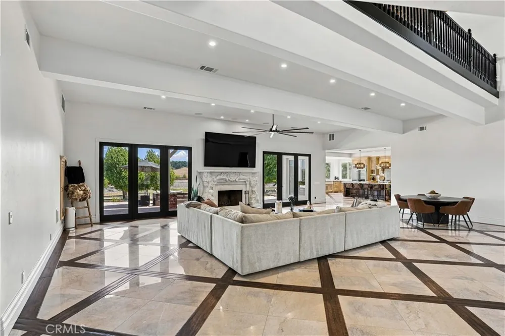42580 Avenida Escala Murrieta, CA 92562