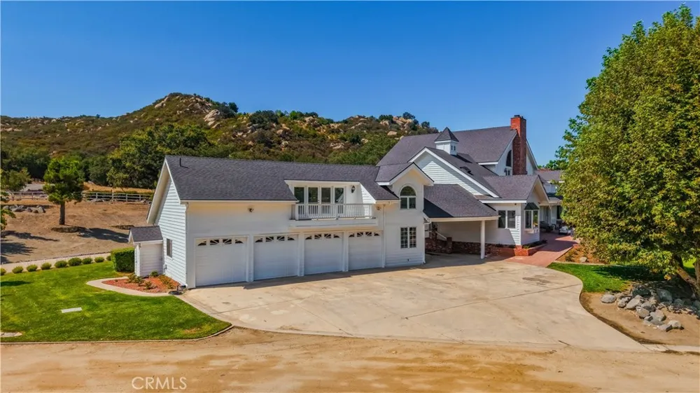 42580 Avenida Escala Murrieta, CA 92562