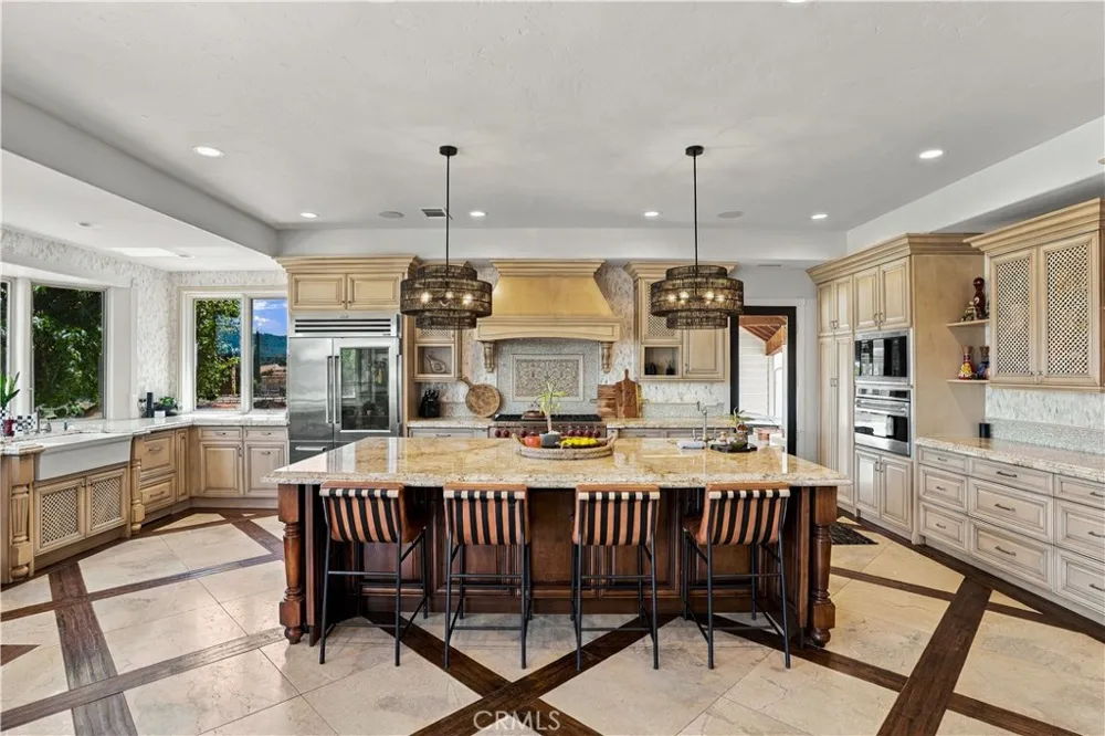 42580 Avenida Escala Murrieta, CA 92562