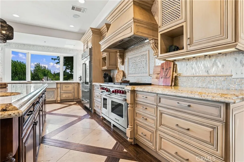 42580 Avenida Escala Murrieta, CA 92562