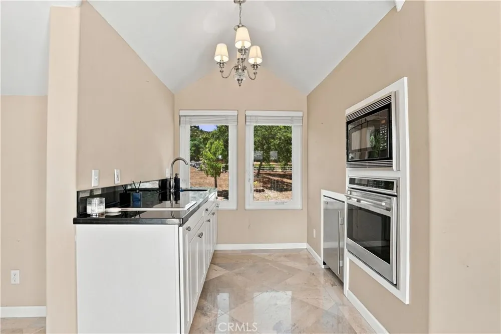 42580 Avenida Escala Murrieta, CA 92562