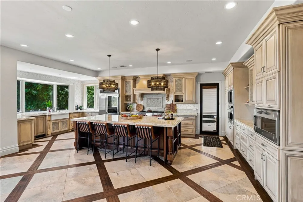 42580 Avenida Escala Murrieta, CA 92562