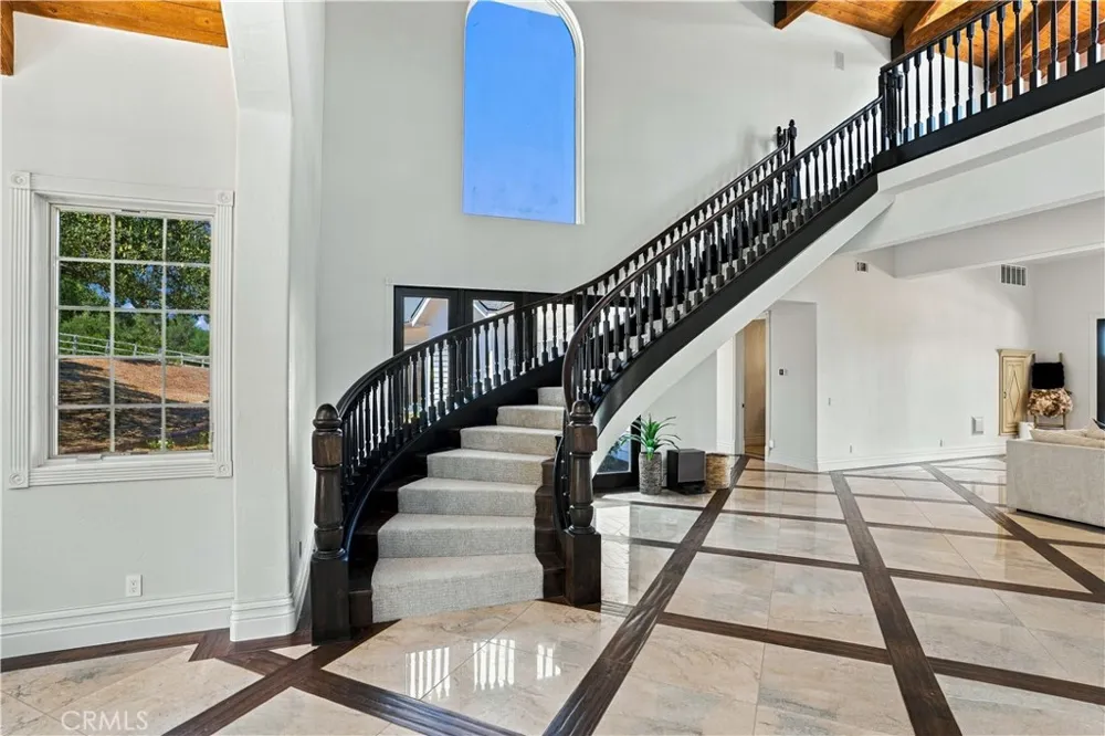 42580 Avenida Escala Murrieta, CA 92562