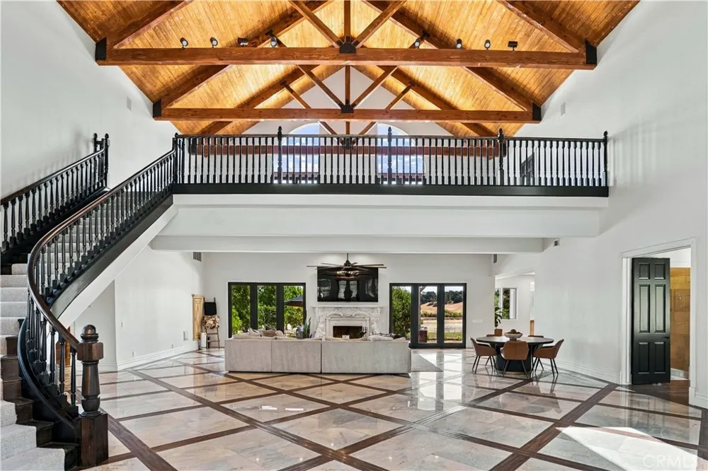 42580 Avenida Escala Murrieta, CA 92562