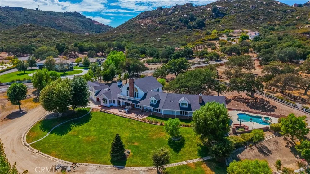 42580 Avenida Escala Murrieta, CA 92562