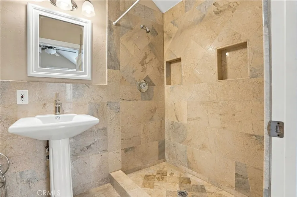 42580 Avenida Escala Murrieta, CA 92562