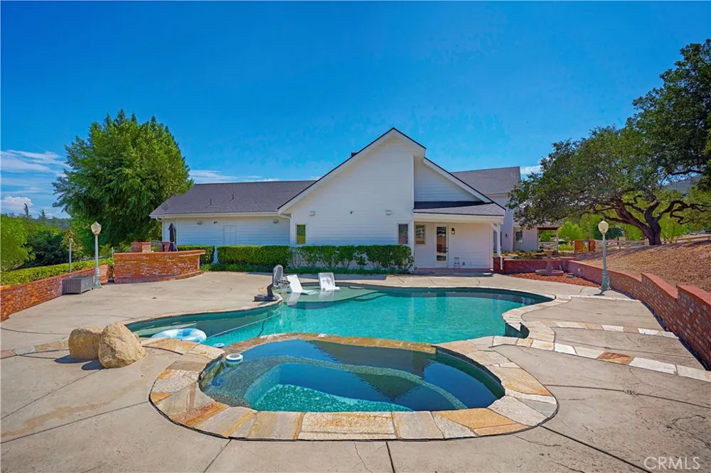 42580 Avenida Escala Murrieta, CA 92562