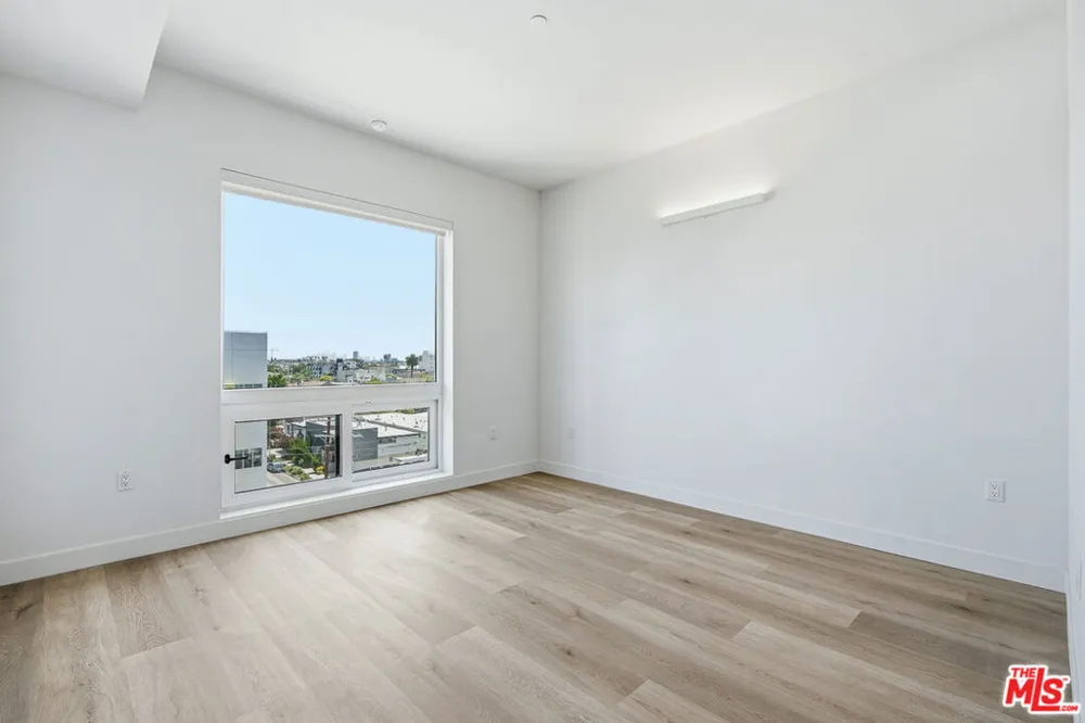 3555 Overland Avenue #406 Los Angeles, CA 90034