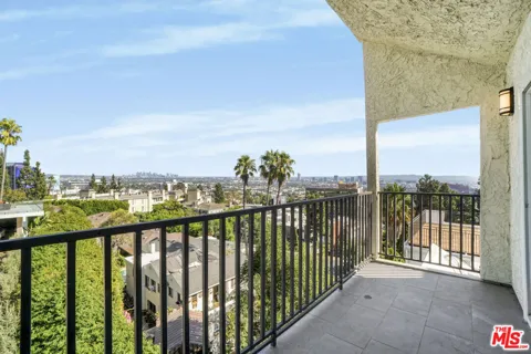 1230 Horn Avenue #605