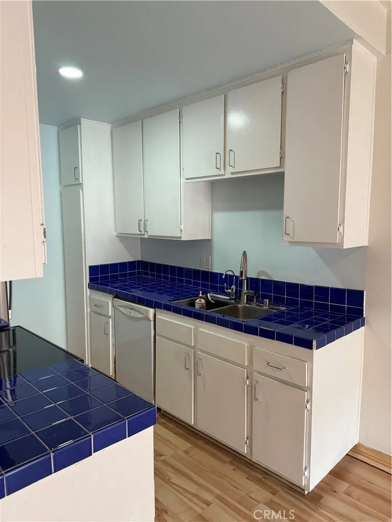 5460 White Oak #G309 Los Angeles, CA 91316