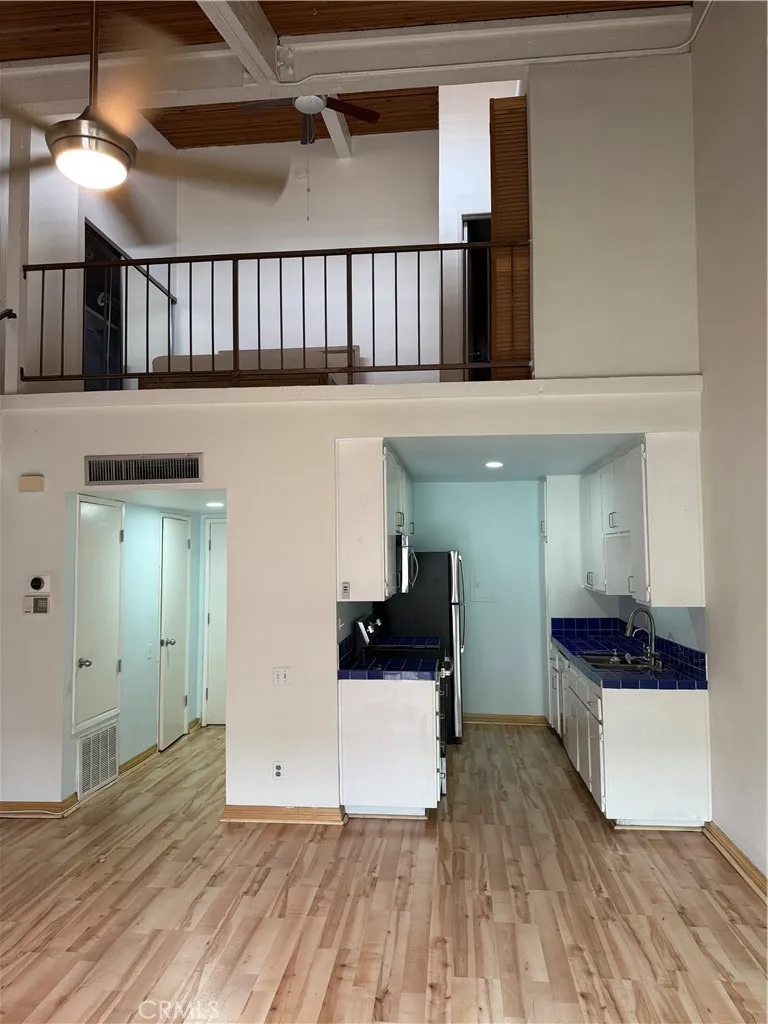 5460 White Oak #G309 Los Angeles, CA 91316