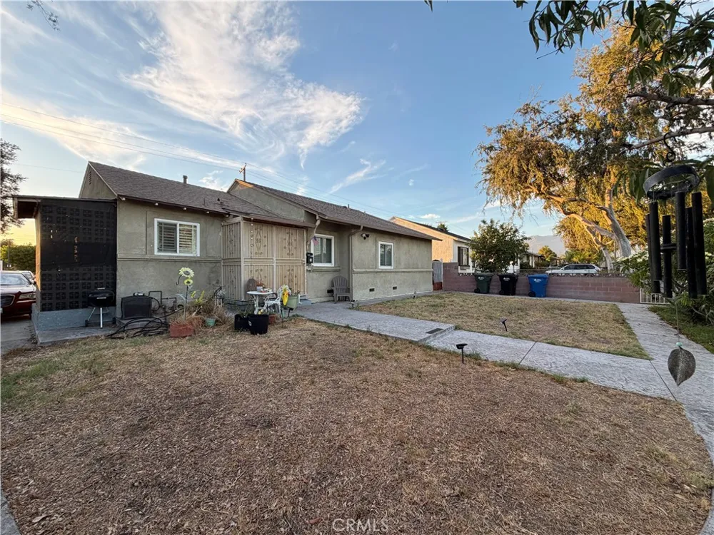 2203 Las Vegas Ave Pomona, CA 91767