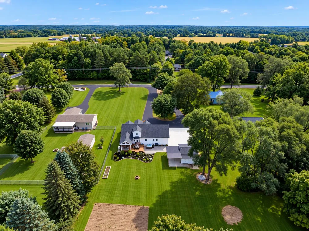 1469 Roods Lake Road Lapeer, MI 48446