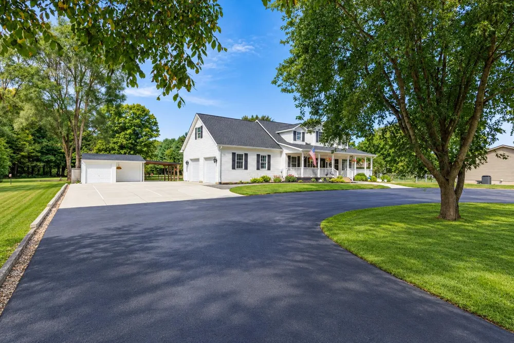 1469 Roods Lake Road Lapeer, MI 48446