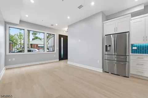 389 Virginia Ave #1 Unit 1