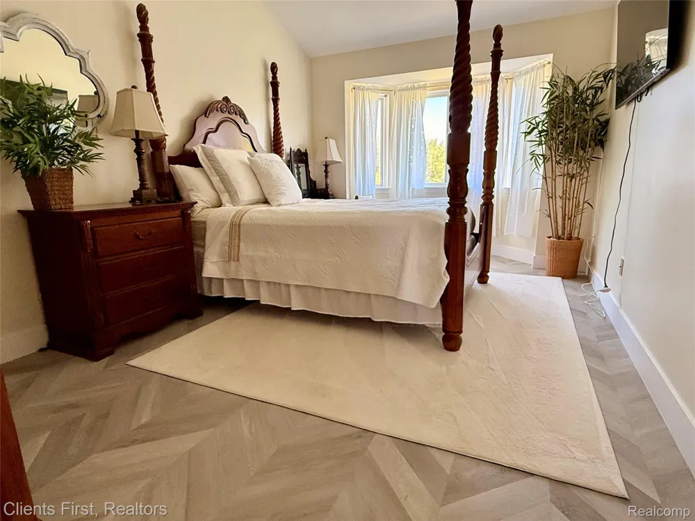 738 NATURES COVE CT Wixom City, MI 48393