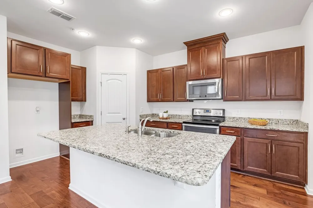 1038 Livingstone Ln Mount Juliet, TN 37122