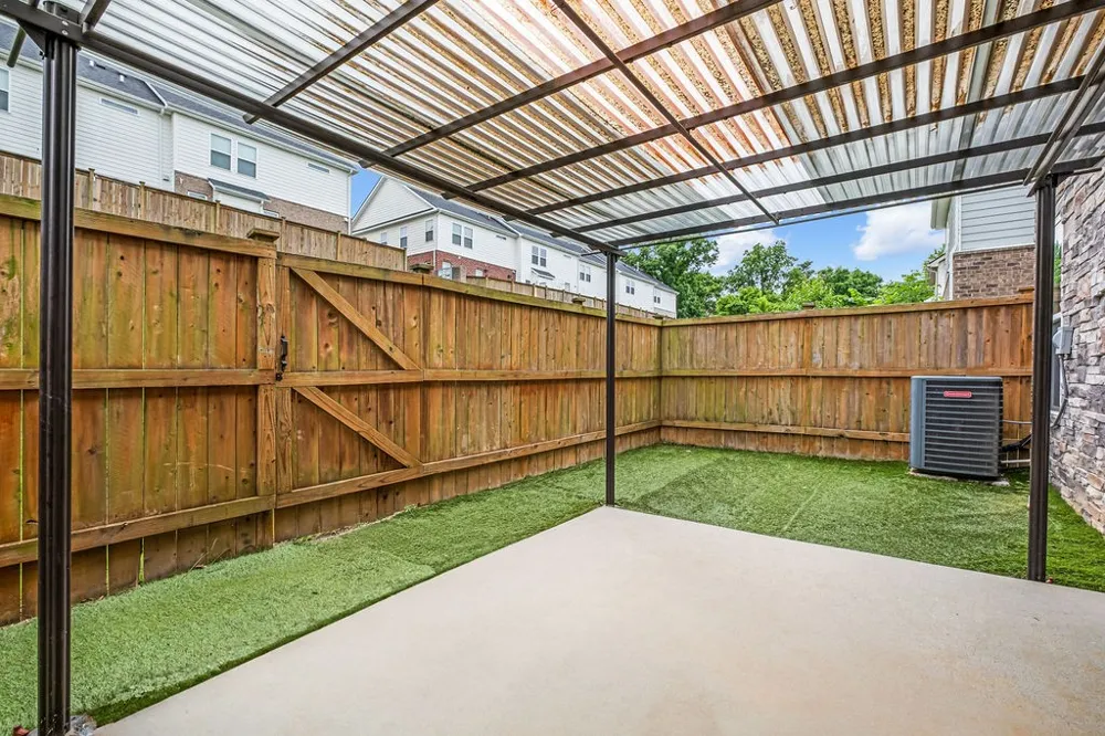 1038 Livingstone Ln Mount Juliet, TN 37122