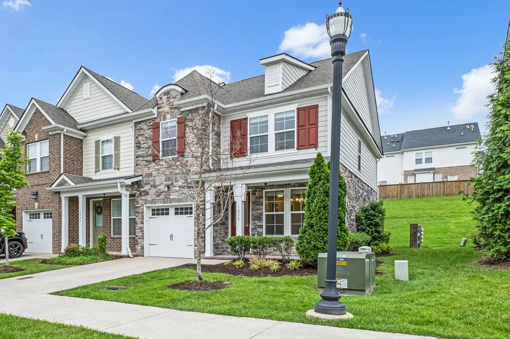 1038 Livingstone Ln Mount Juliet, TN 37122