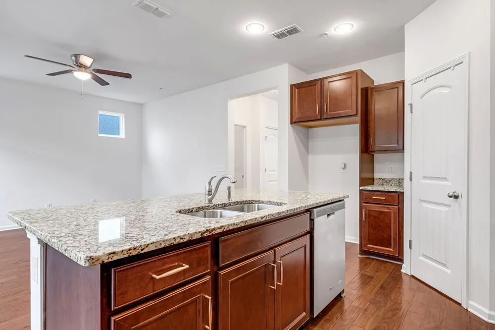 1038 Livingstone Ln Mount Juliet, TN 37122