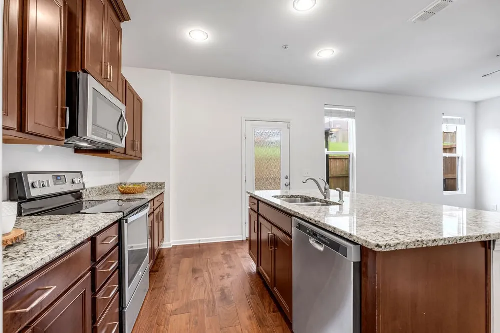 1038 Livingstone Ln Mount Juliet, TN 37122
