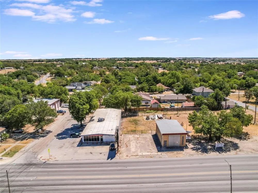 1018 Main Street Taylor, TX 76574