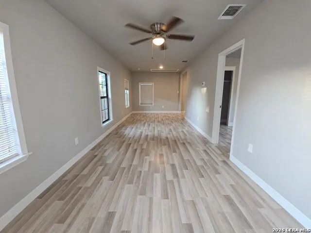 772 4TH ST Seguin, TX 78155