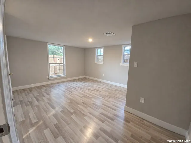 772 4TH ST Seguin, TX 78155