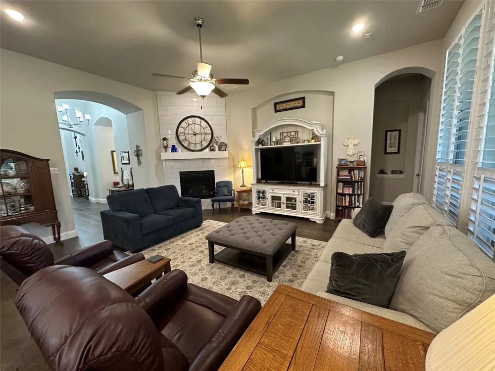 2805 Maverick Way Celina, TX 75009