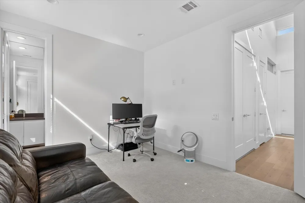 4919 Lexington Court Dallas, TX 75206