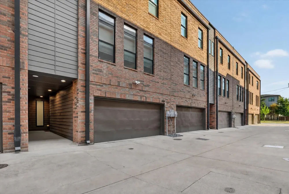 4919 Lexington Court Dallas, TX 75206