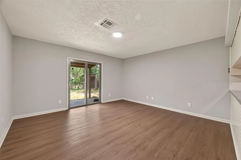1509 Lawrence Avenue Pasadena, TX 77506