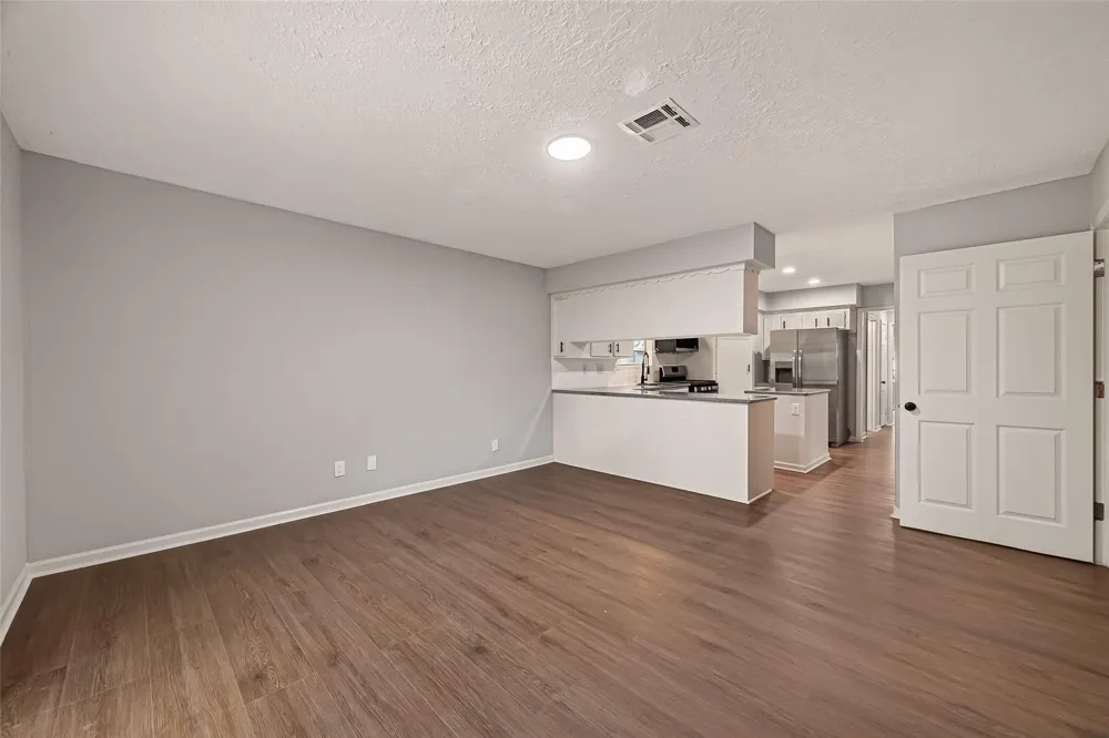 1509 Lawrence Avenue Pasadena, TX 77506