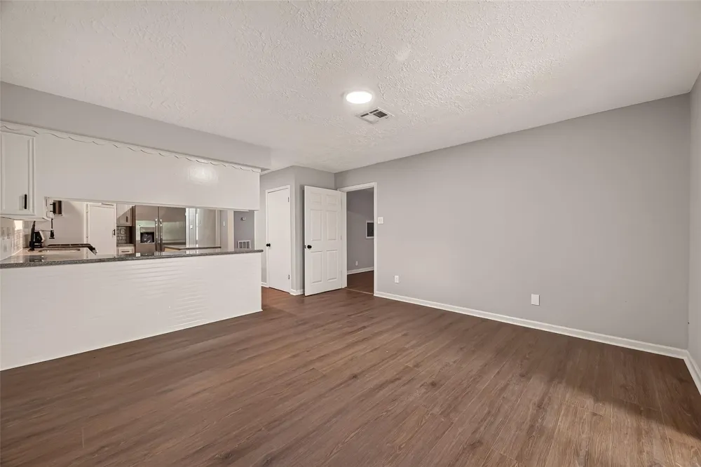 1509 Lawrence Avenue Pasadena, TX 77506