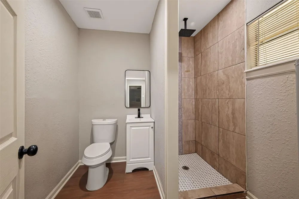 1509 Lawrence Avenue Pasadena, TX 77506
